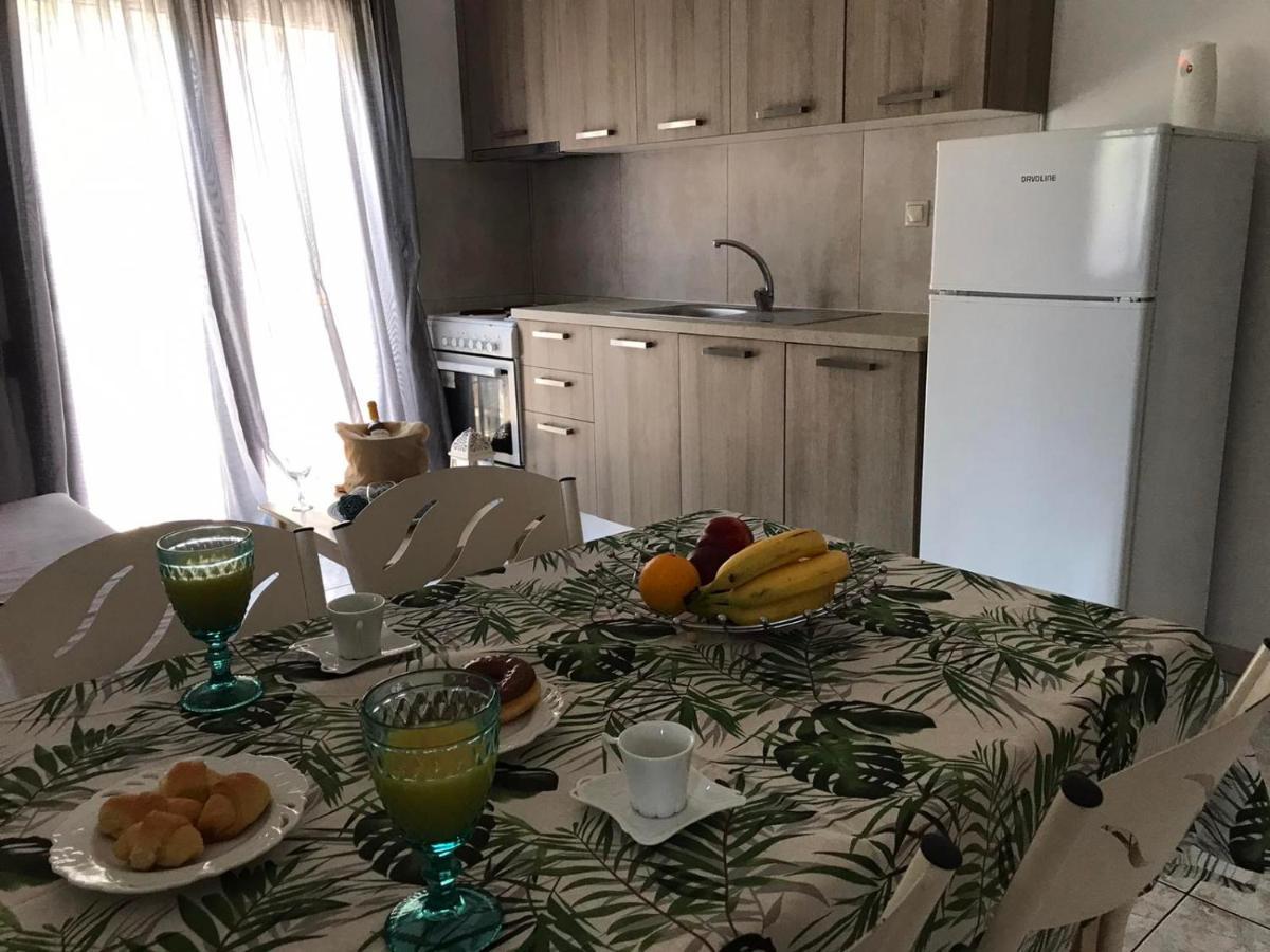 Kostas Apartment Иериссос Экстерьер фото